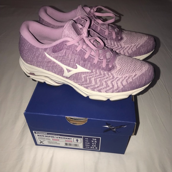 Mizuno Women’s Wave Inspire 16, Size 10 - Picture 3 of 6